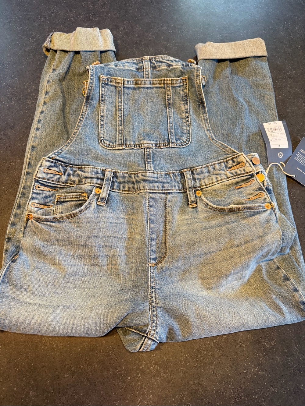 Universal Thread Women’s Denim Overalls Size 2/26R Medium Wash Blue